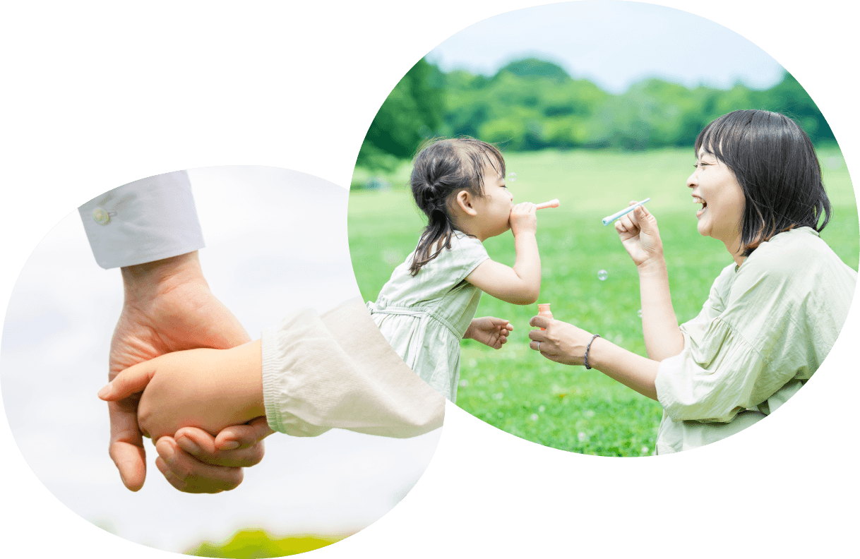 親子が手をつなぐ姿と、一緒に過ごす親子